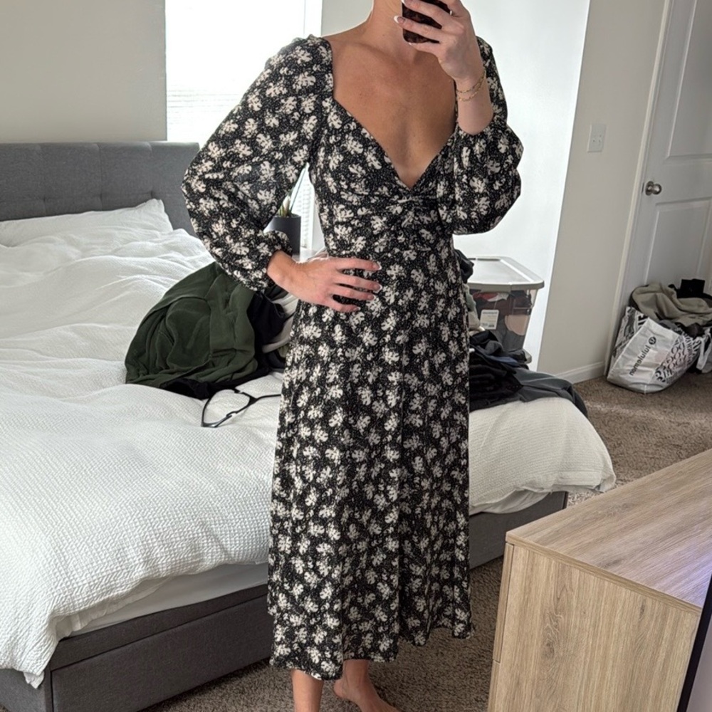 Lulus Found Your Bliss Black Print Long Sleeve Lace-Up Midi Dress